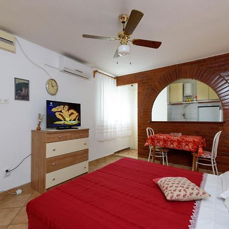 Apartments Mihaela Trogir Exterior photo