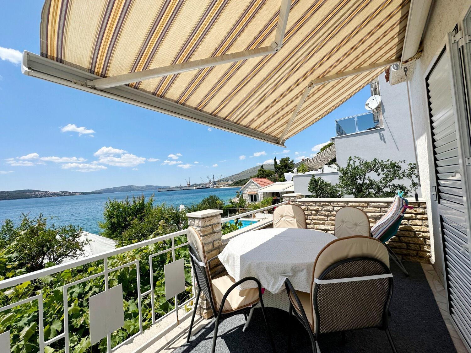 Apartments Mihaela Trogir Exterior photo